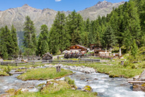 Tiefentalalm (1.880m), Hütten und Almen im Pitztal, St.Leonhard - Tiefentalalm, huts and alpine pastures in Pitztal, St.Leonhard_TVB Pitztal_Chris Walch (Breonix Foto+Design)_Sankt Leonhard im Pit